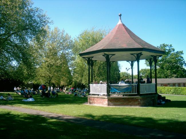 Lido Park (Droitwich) Bandstand Profile Pic